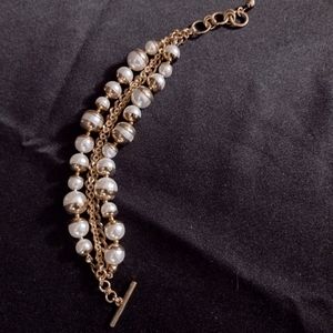 Pearl and gold tone bracelet